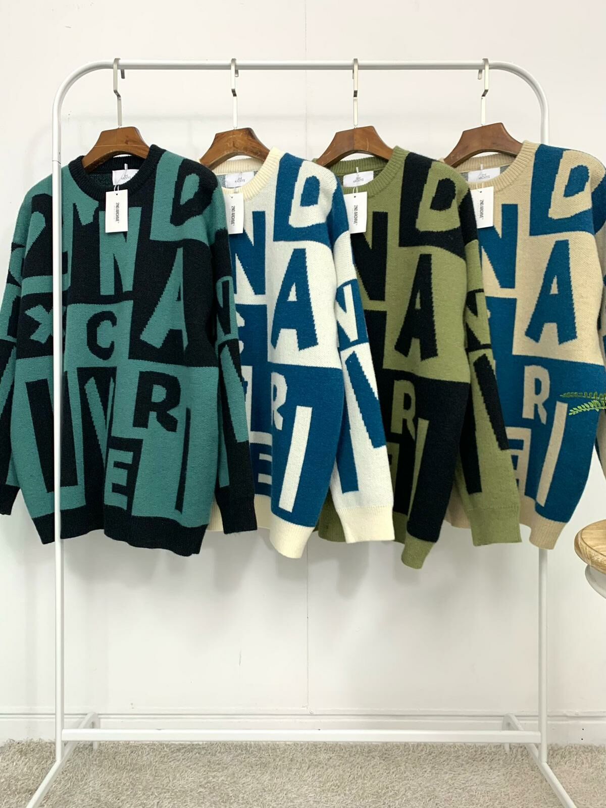 圓領英文字針織衫 2nd ARCHIVE-062T