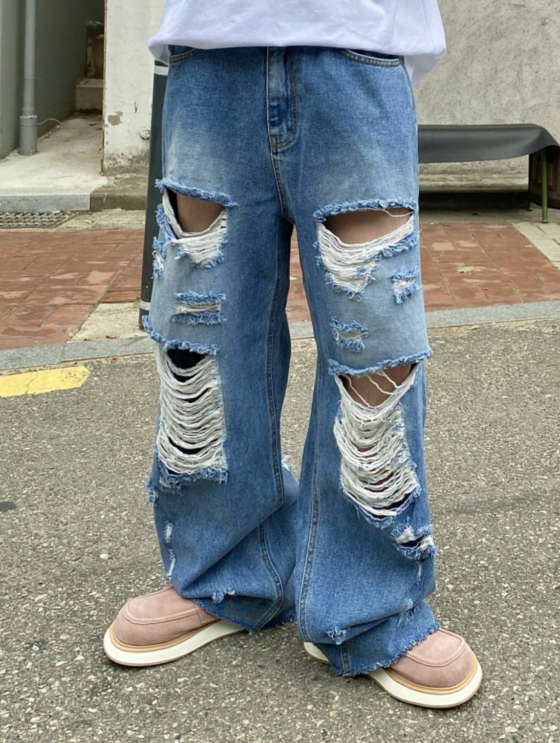 洗水破洞鬆身牛仔褲 J691