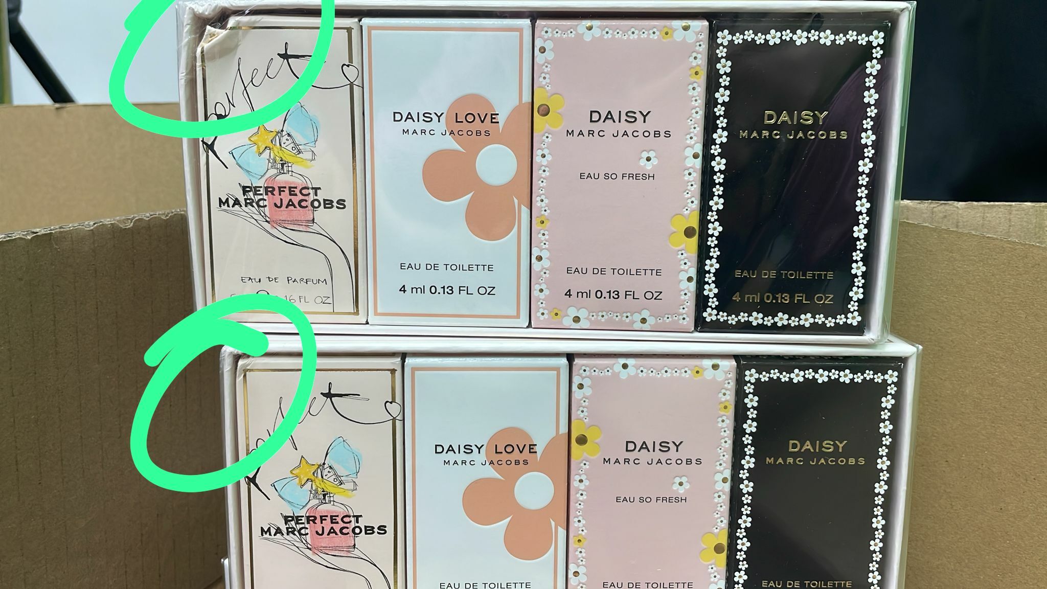 [外包裝微瑕疵,介意慎購] Marc Jacobs 香水限量迷你套裝4ml x 4