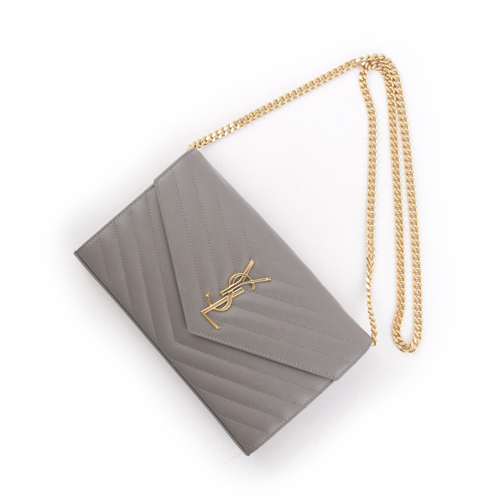 【YSL/Saint Laurent Paris】V紋荔枝皮金色LOGO WOC 斜背包(霧灰色) 377828 BOW0J 1202