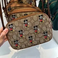 [S] COACH CN034 DISNEY MIN JAMIE CROSSBODY,B4/KHAKI/REDWOOD MULTI, 196395080441 (SCO601)