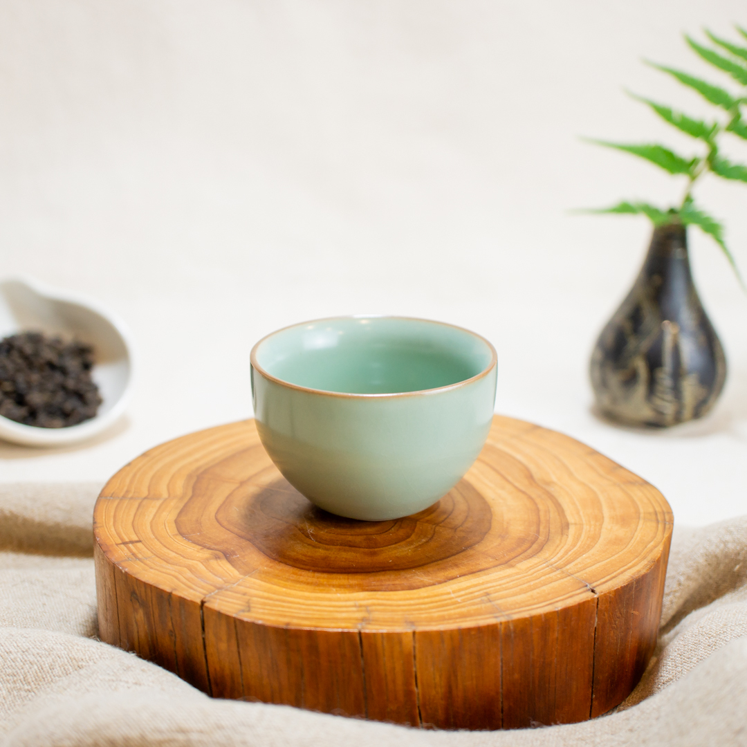 梅子綠汝窯半圓杯