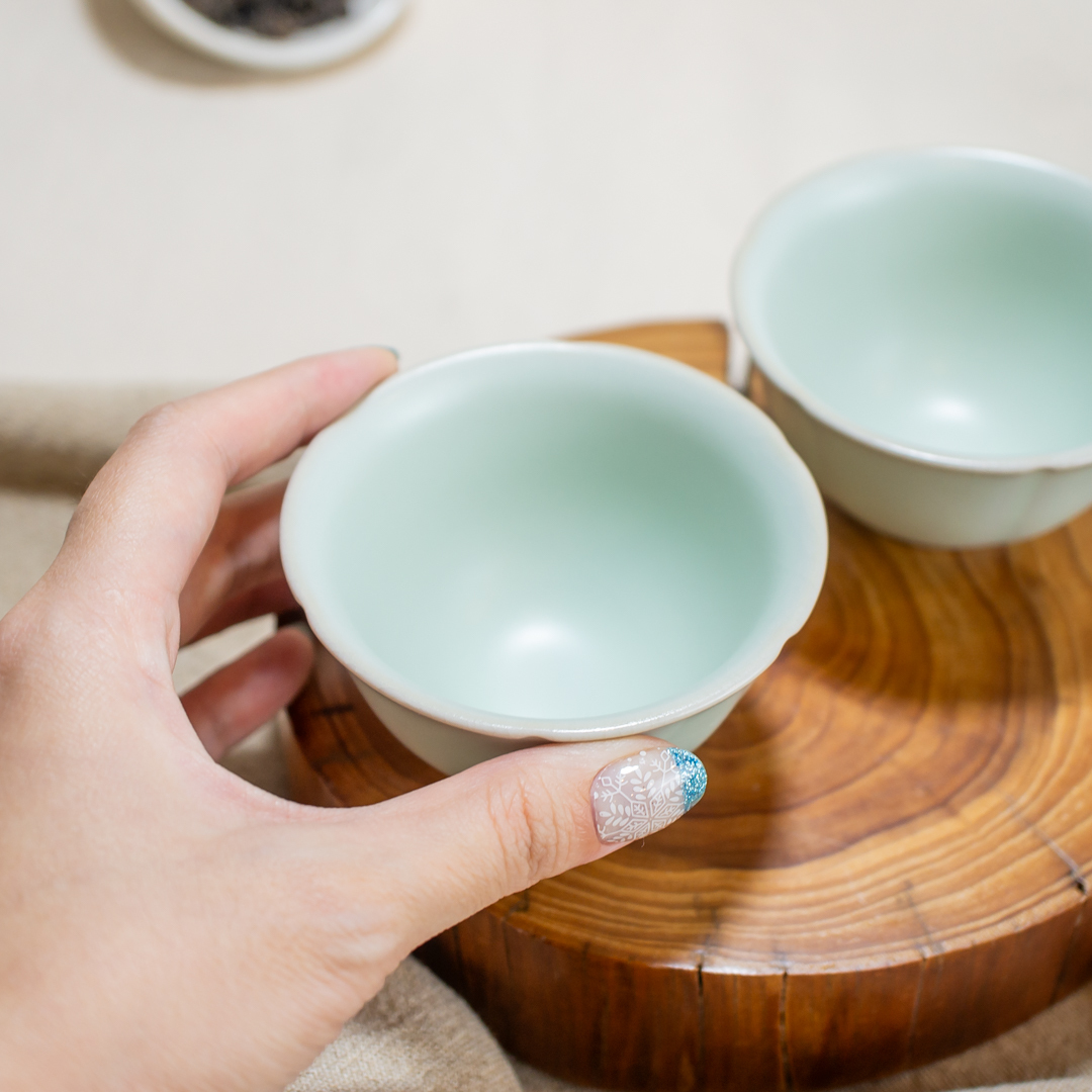 霧青汝窯葵口杯｜張迺妙茶師紀念館