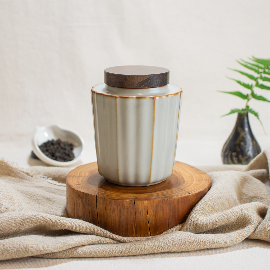 精品汝窯如意茶葉罐