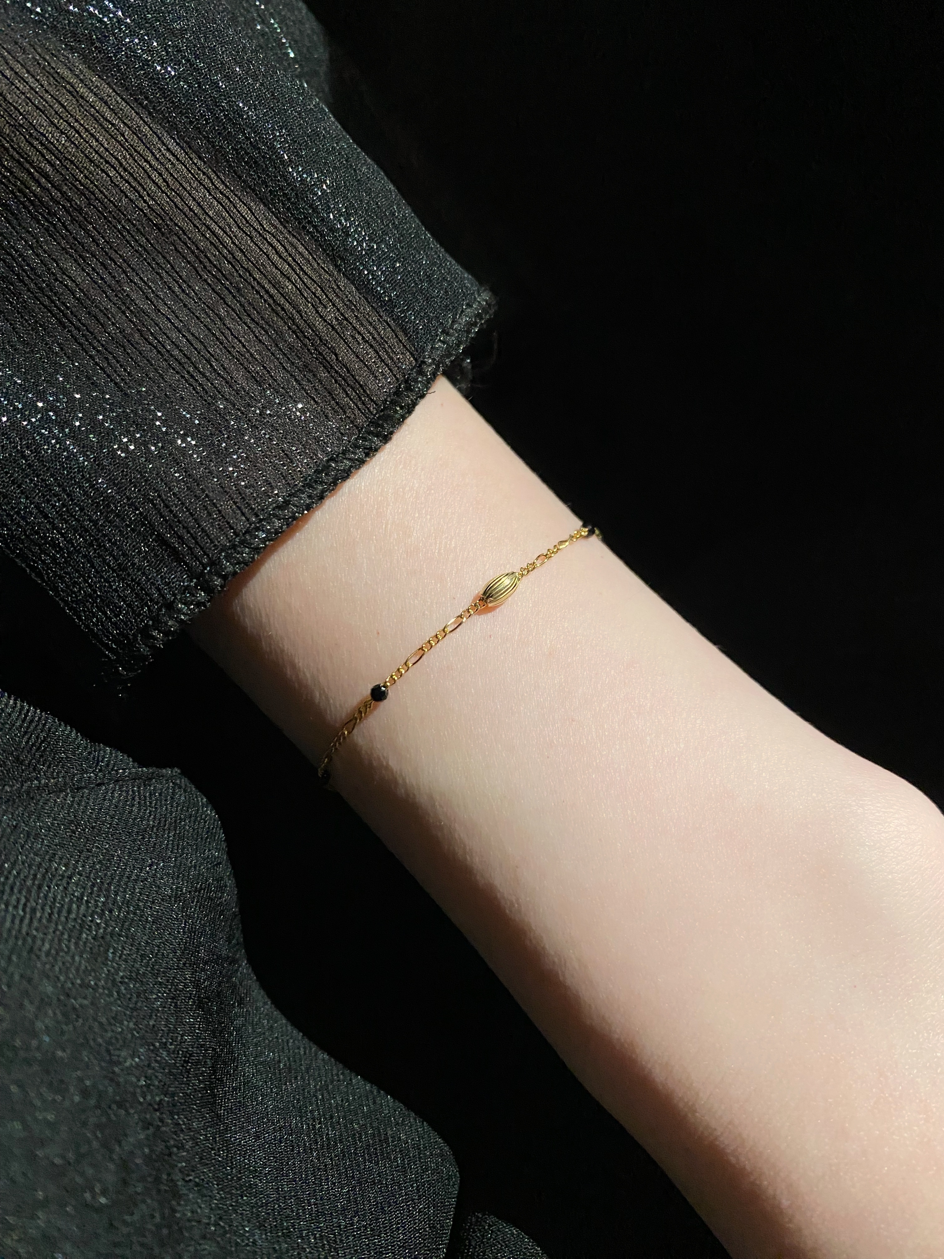 費加洛杏仁金管黑尖晶手鍊