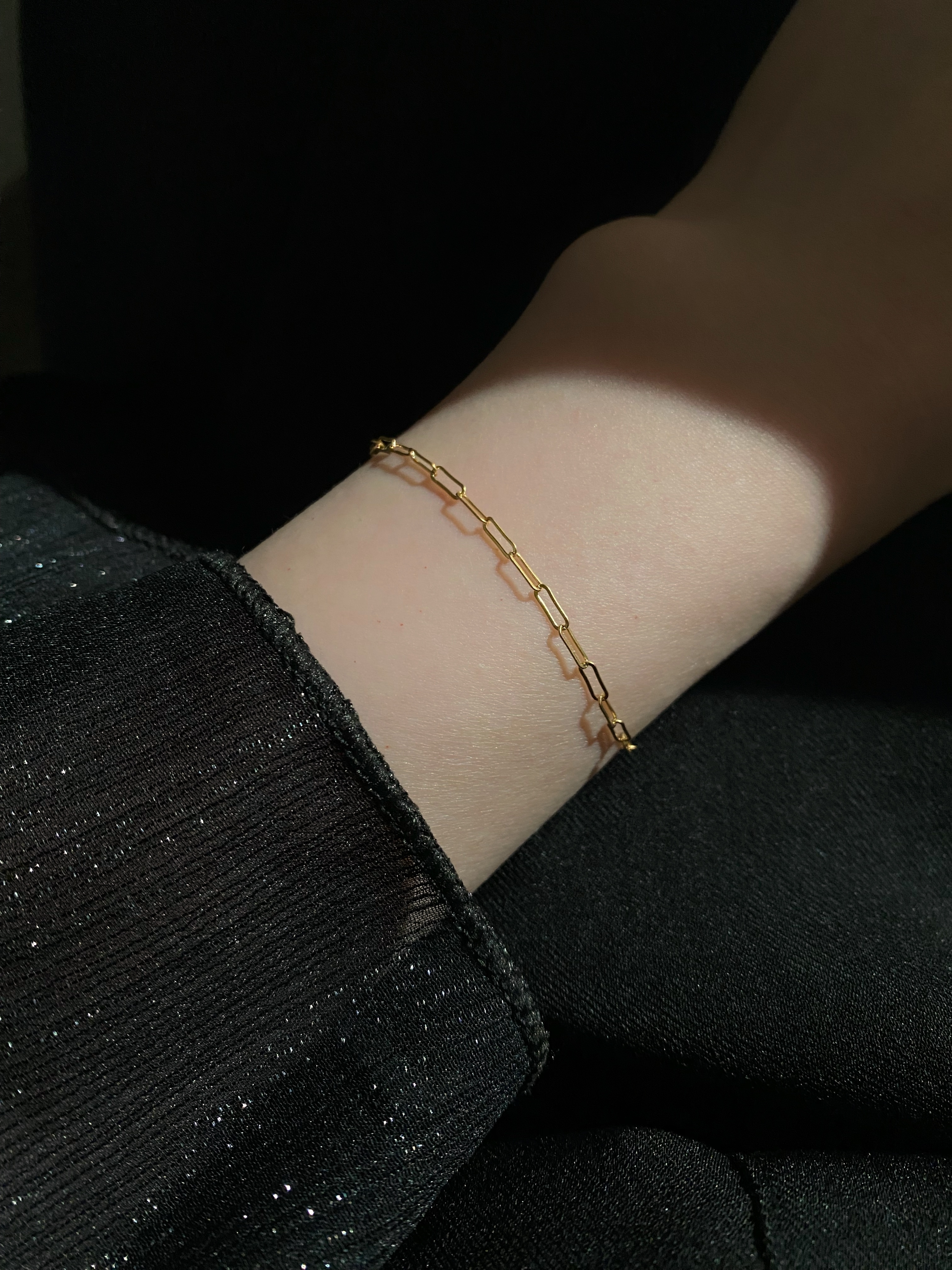 微粗鏤空長方手鍊