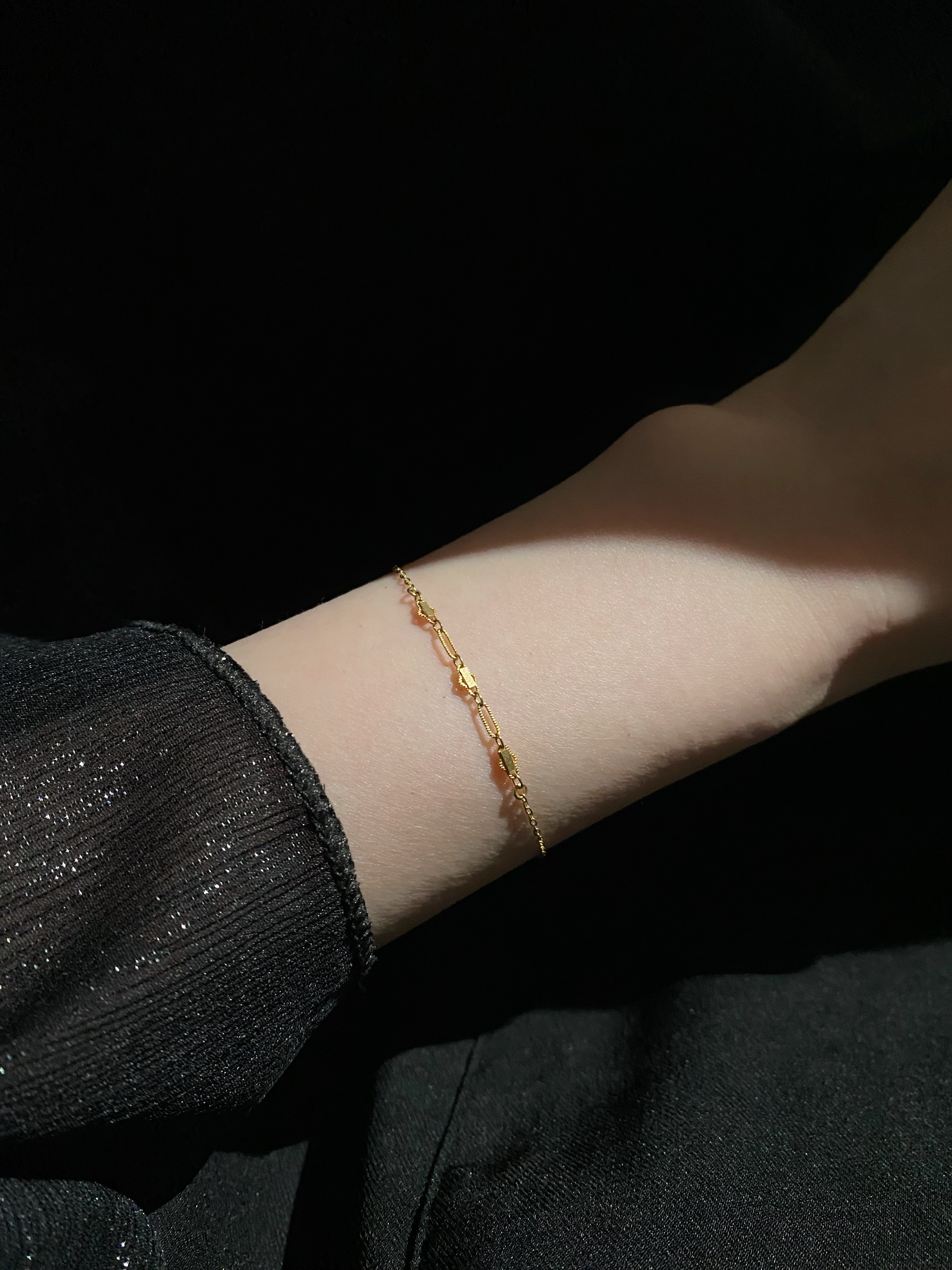 三個壓花雲朵手鍊