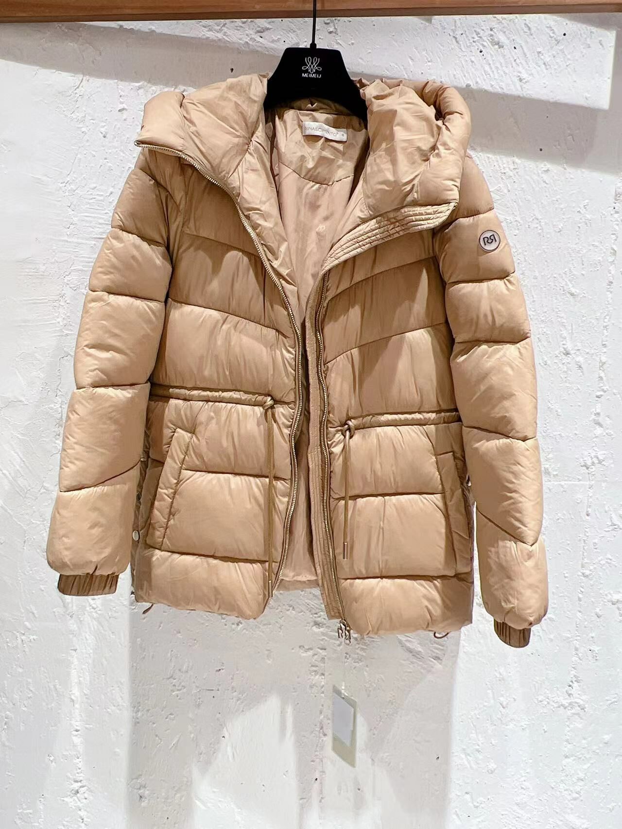 駝色有帽外套 -T