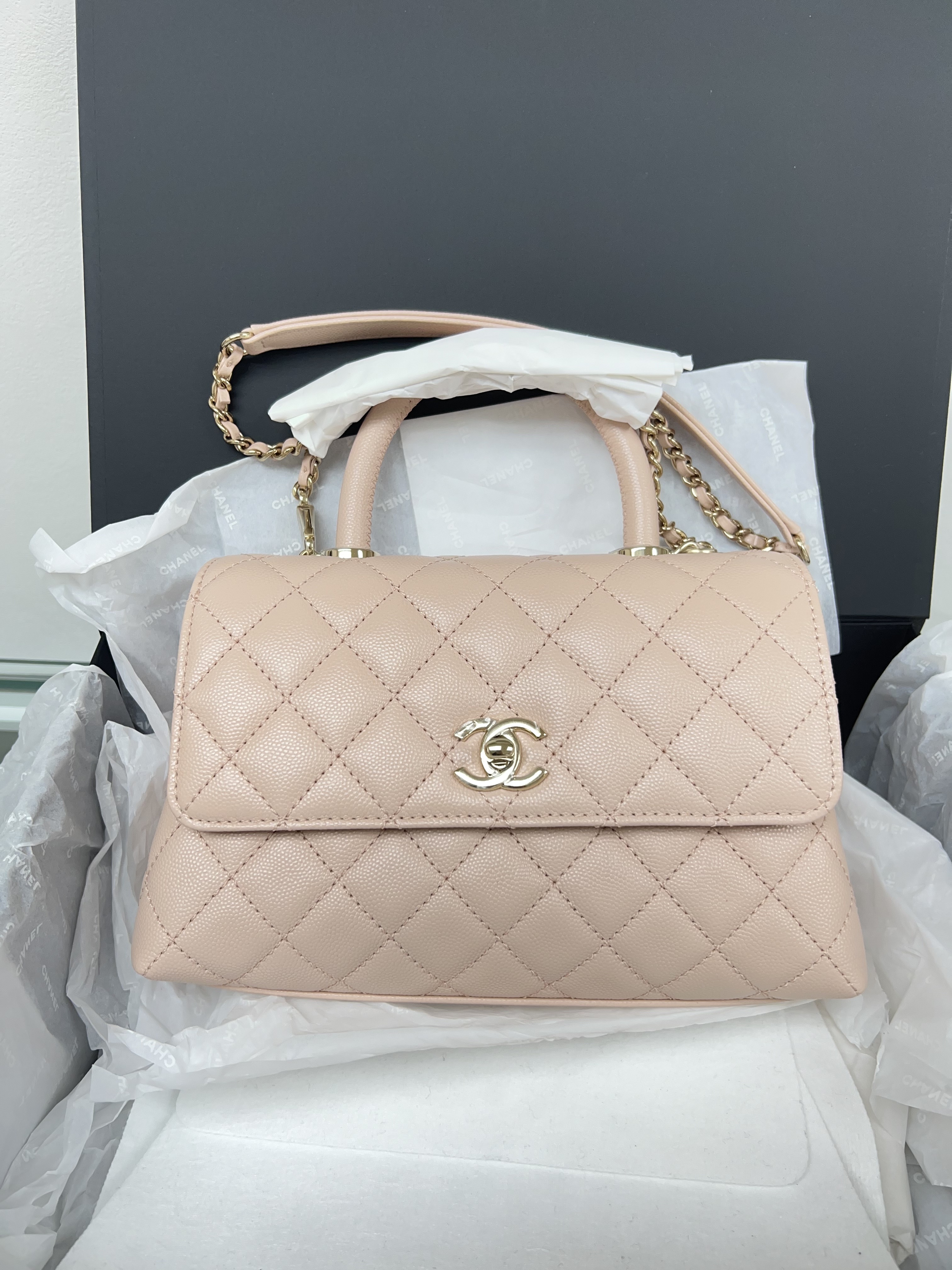 *Unused* Chanel coco handle small caviar (light pink)