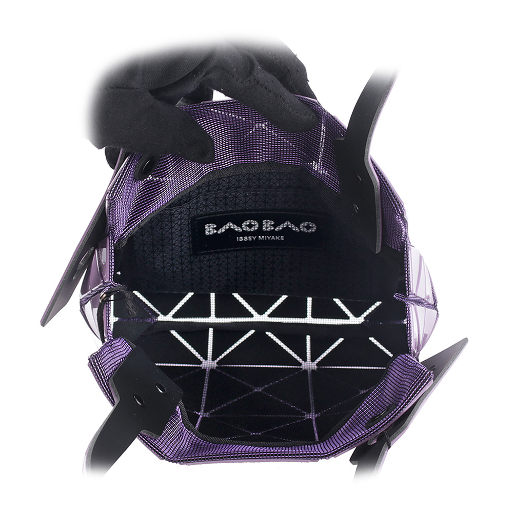 【ISSEY MIYAKE三宅一生】BAO BAO CARAT 3X3 亮面手提小方盒(紫色) AG610 81