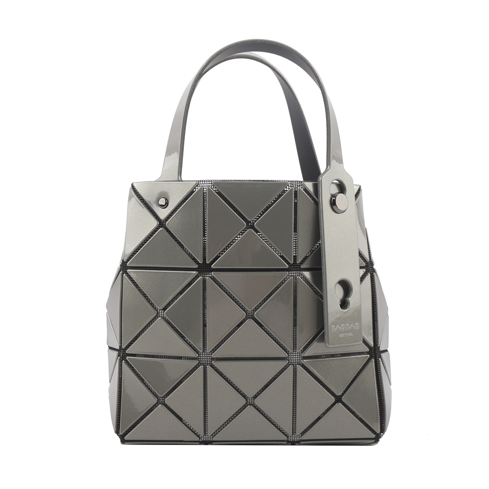 【ISSEY MIYAKE三宅一生】BAO BAO CARAT 3X3 亮面手提小方盒(鐵灰色) AG610 94