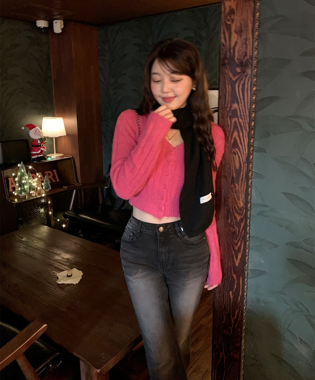 韓國Dejou授權 韓系精緻毛絨感V領短版排釦衫