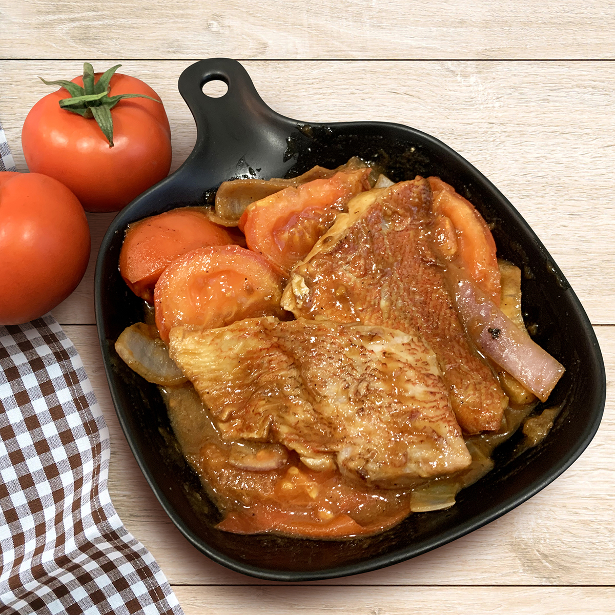 餸菜包：鮮茄洋蔥燴紅魚柳