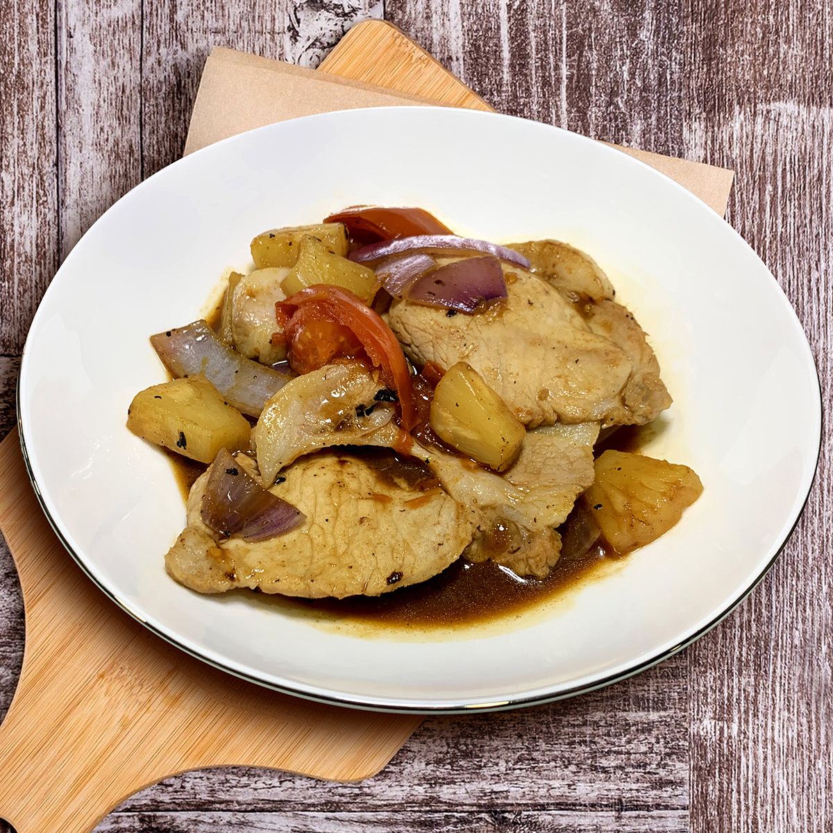 餸菜包：菠蘿蕃茄洋蔥豬扒