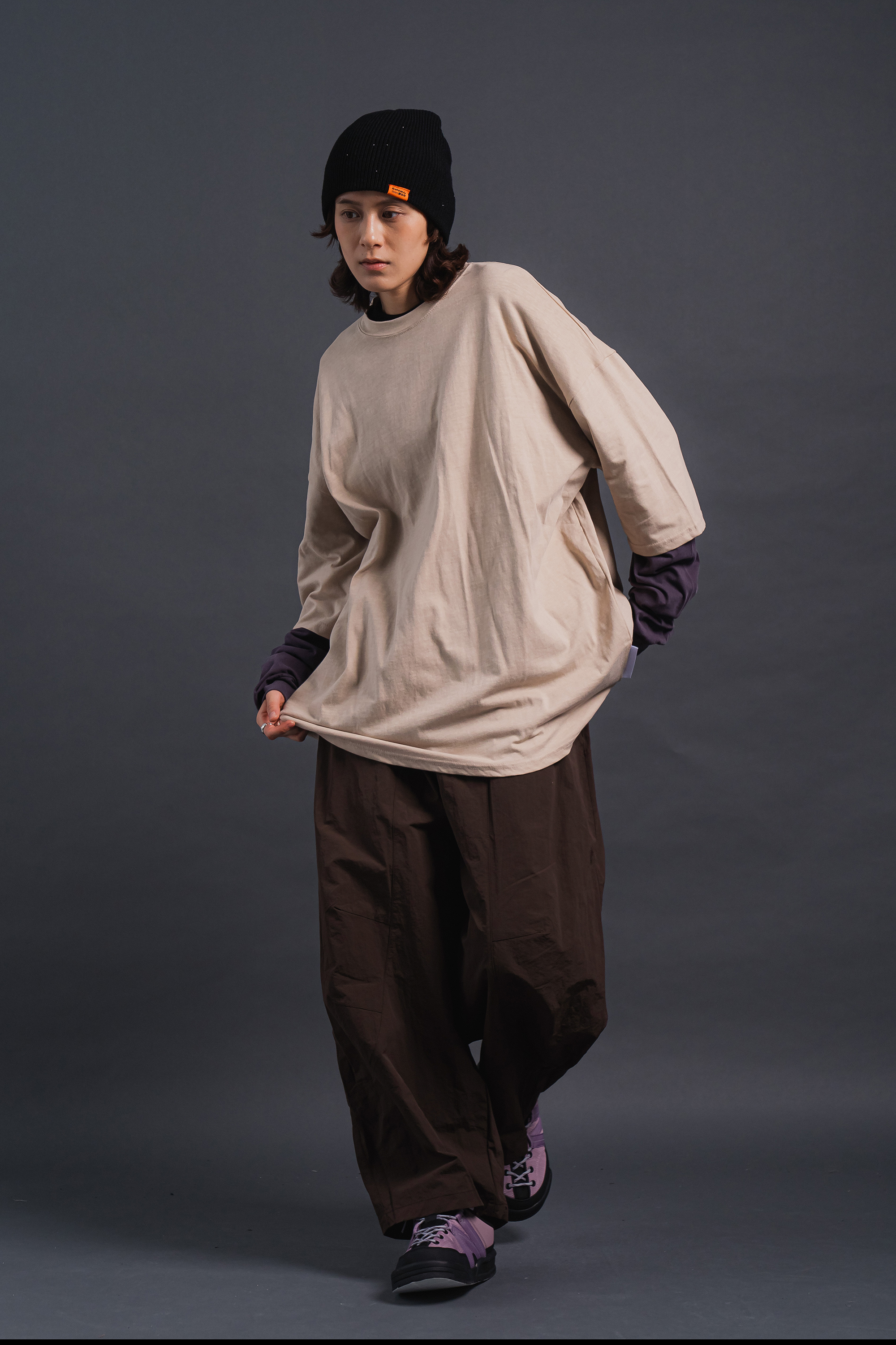 \輕薄挺感/寬鬆鹼型長褲