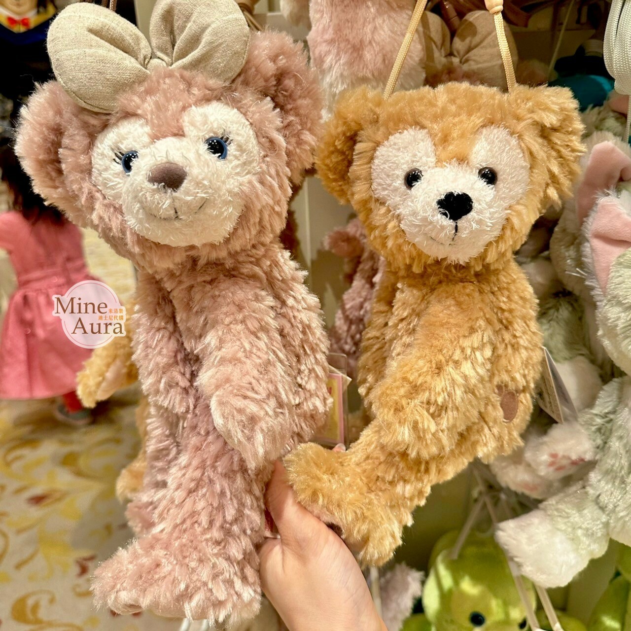 雪莉玫 ShellieMay 側姿 絨毛娃娃玩偶設計 斜背 小包 -香港迪士尼樂園