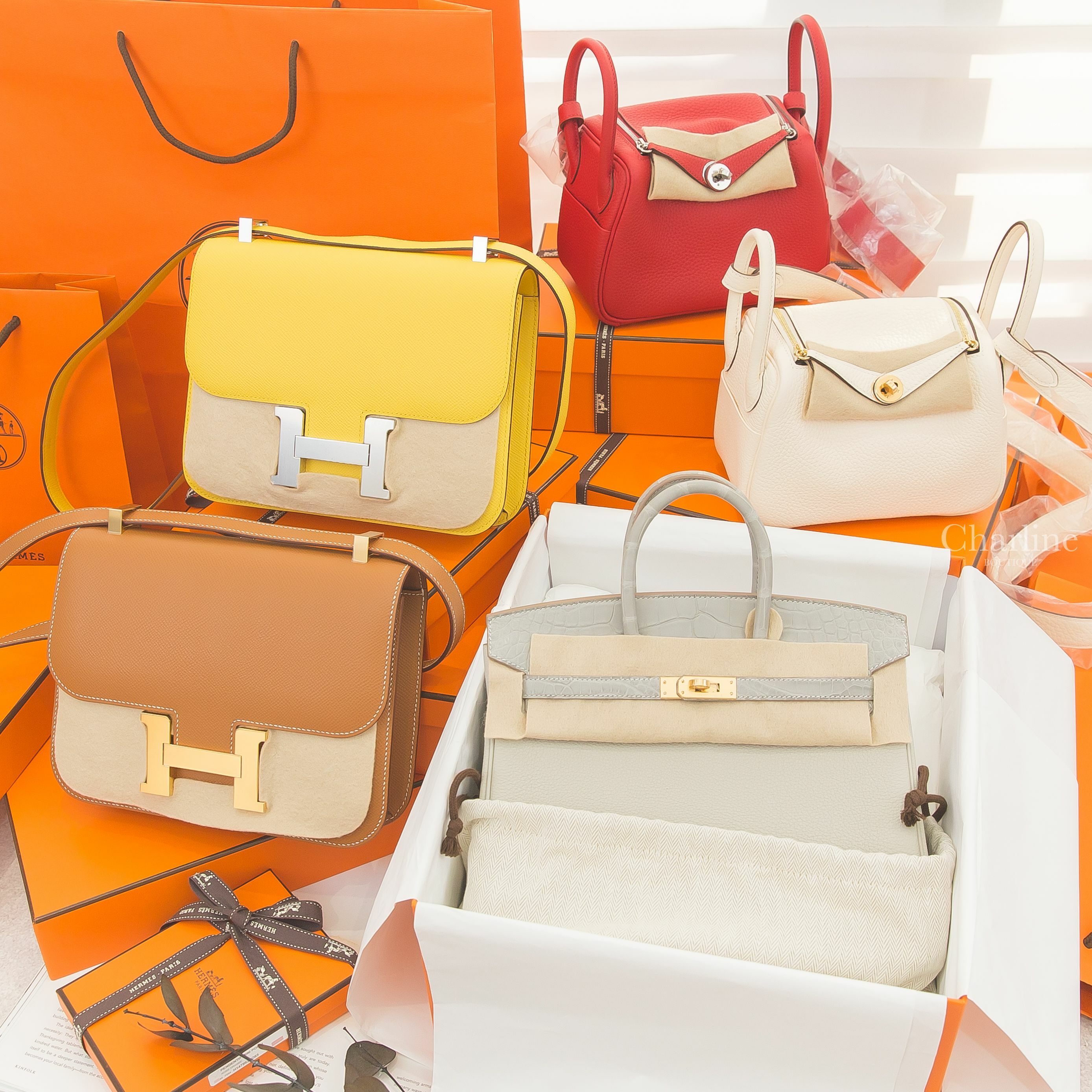 Hermès Lindy Mini U刻奶油白金釦,U刻朱砂紅銀釦,Constance III 24cm U刻焦糖色金釦鏡面款,B刻那不勒斯黃銀釦鏡面款,B刻珍珠灰霧面方塊鱷魚拼皮革鉑金包-Charline Boutique 精品代購