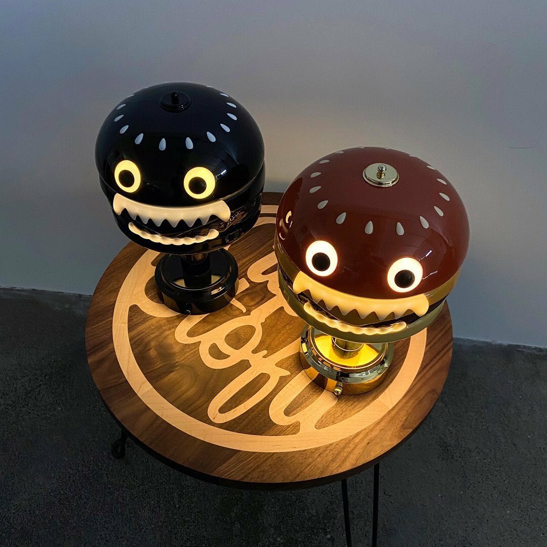 🇯🇵 UNDERCOVER X Medicom Toy HAMBURGER LAMP 漢堡燈原色黑色