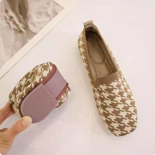 Houndstooth plaid pumps