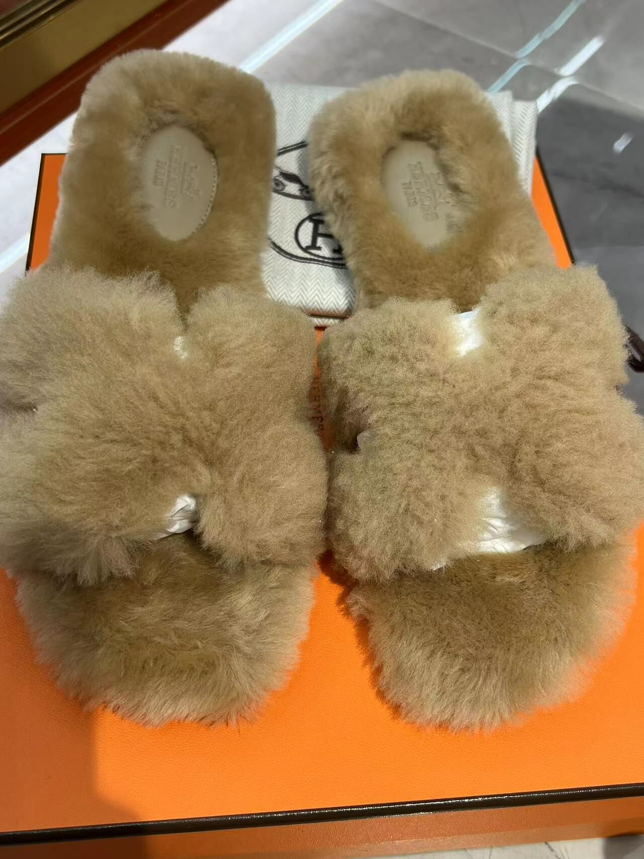 Hermes 毛毛拖鞋 -M