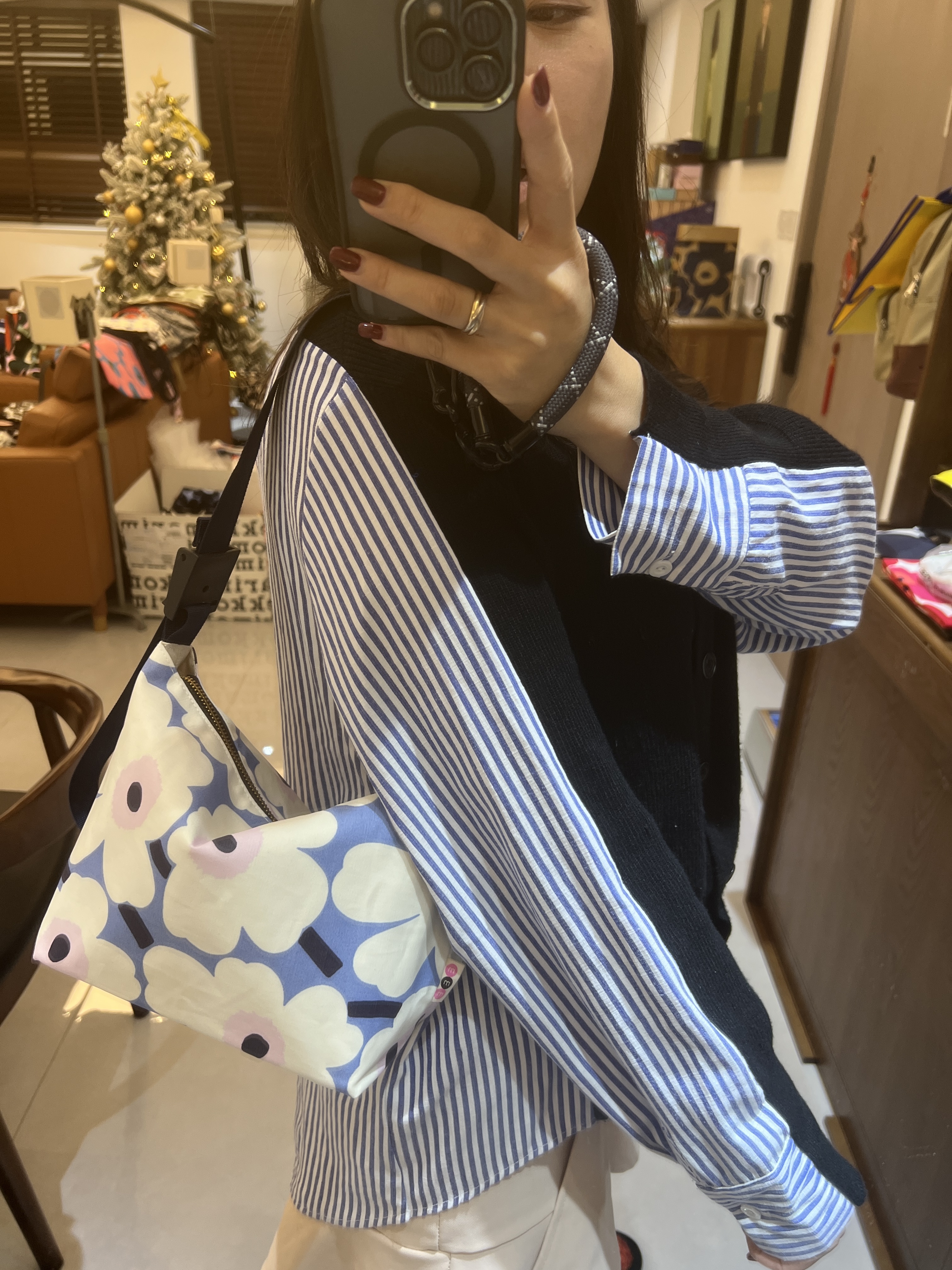Em’s essential shoulder bag | small size | Marimeko Limited Waterproof Fabric | Baby Blue unikko