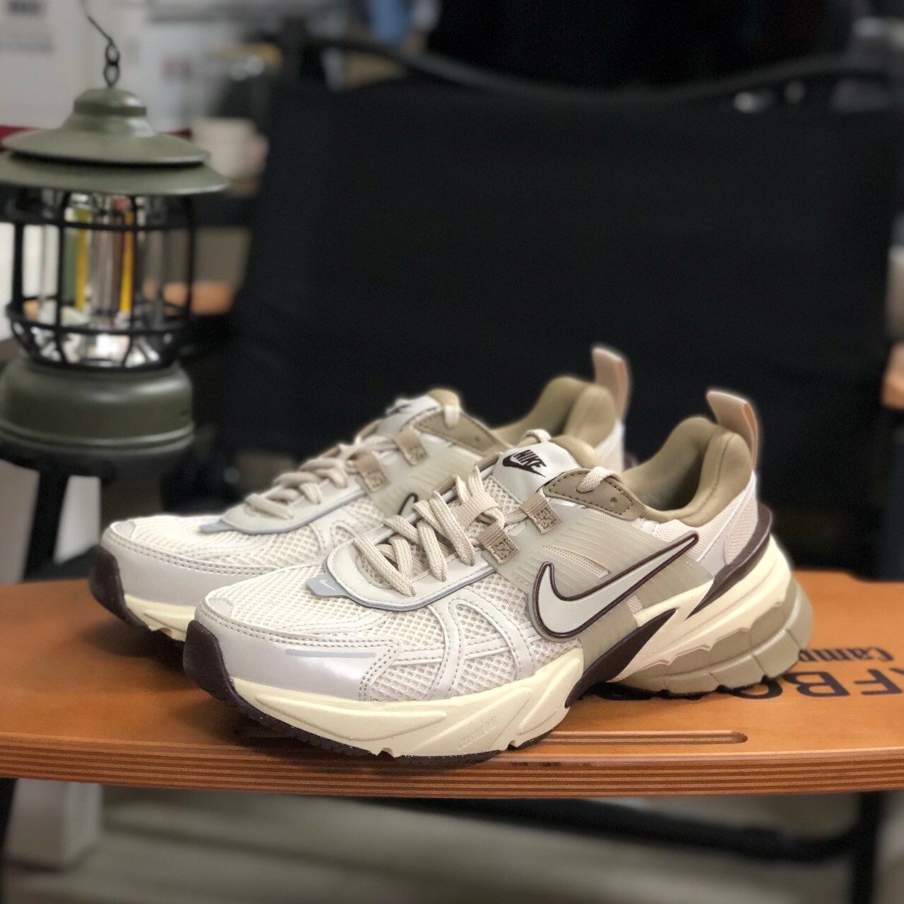 W NIKE V2K RUN 美拉德配色 奶茶可可棕 FD0736-103