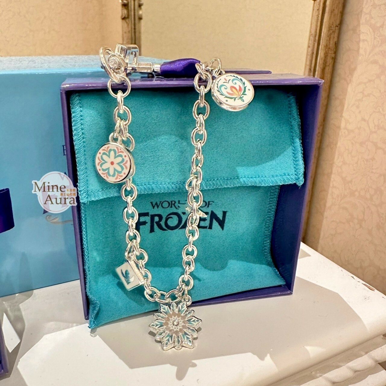World of Frozen 限定 圓牌 雪花 綴飾 手鍊 (防塵袋/盒裝) 冰雪奇緣 Frozen -香港迪士尼樂園