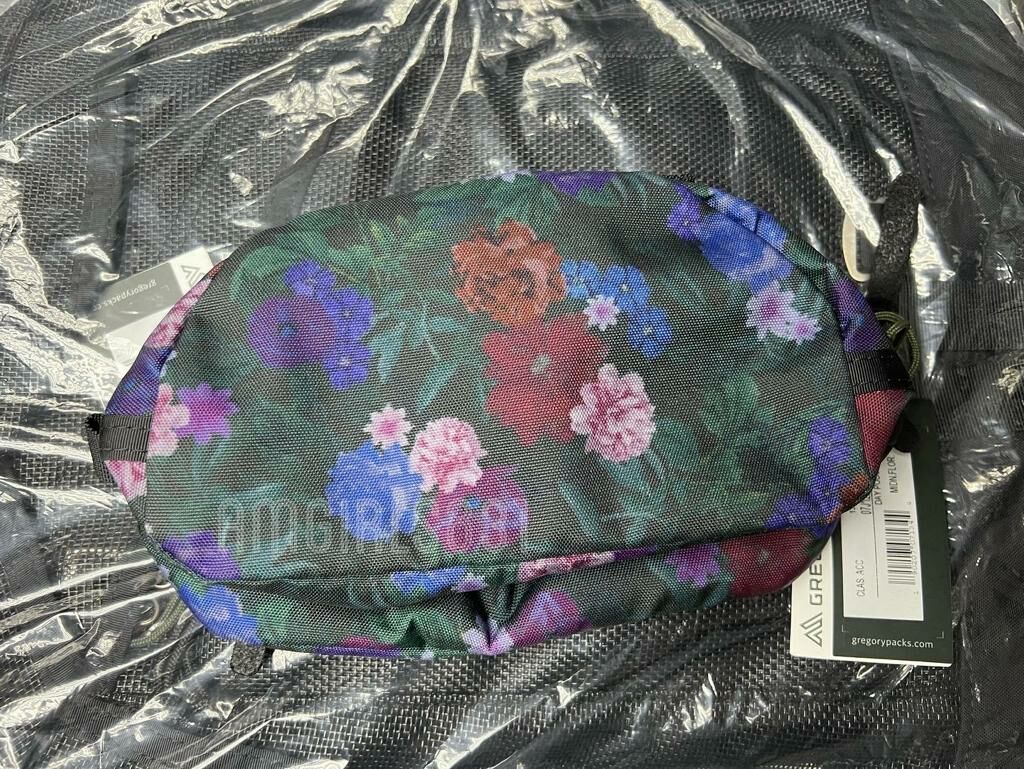 Gregory x beams boy day pouch dark garden 小袋