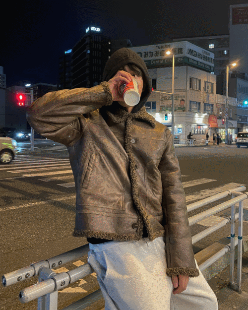 卷邊裂紋野馬外套