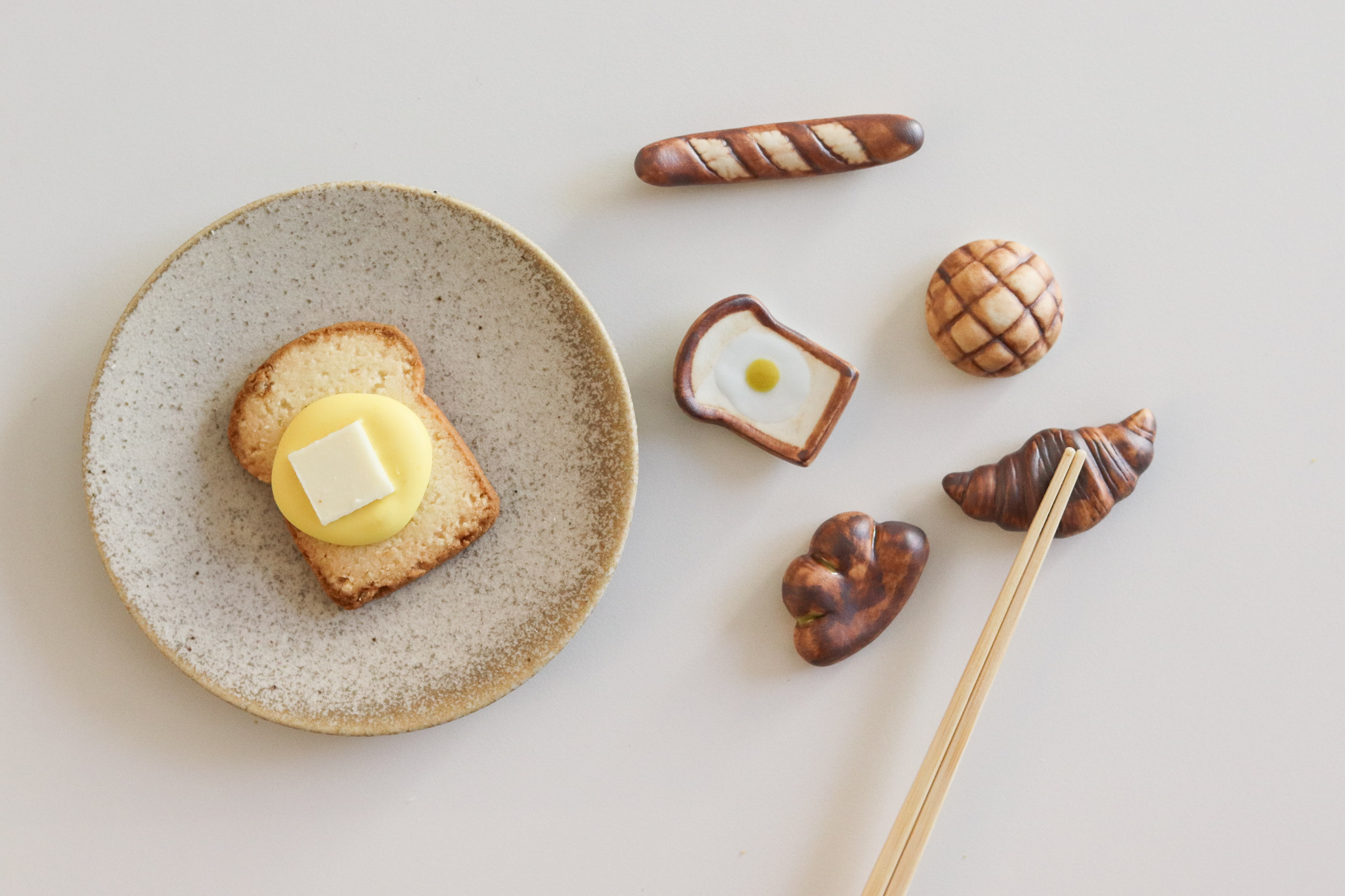 日本 波佐見燒 麵包系列 筷架