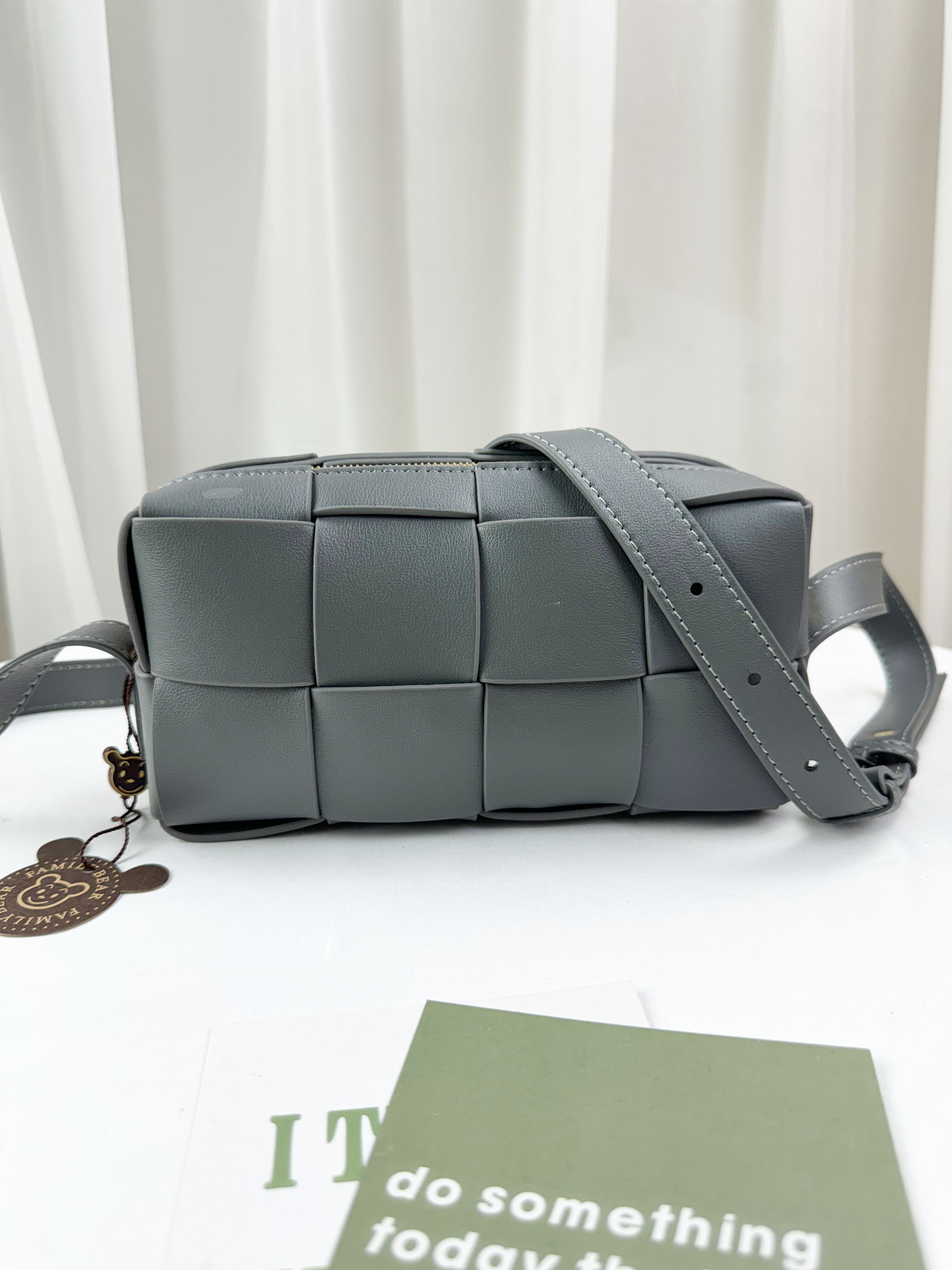 霧灰藍 寬編織真皮牛皮胸包 / 側背包 #SM-8709