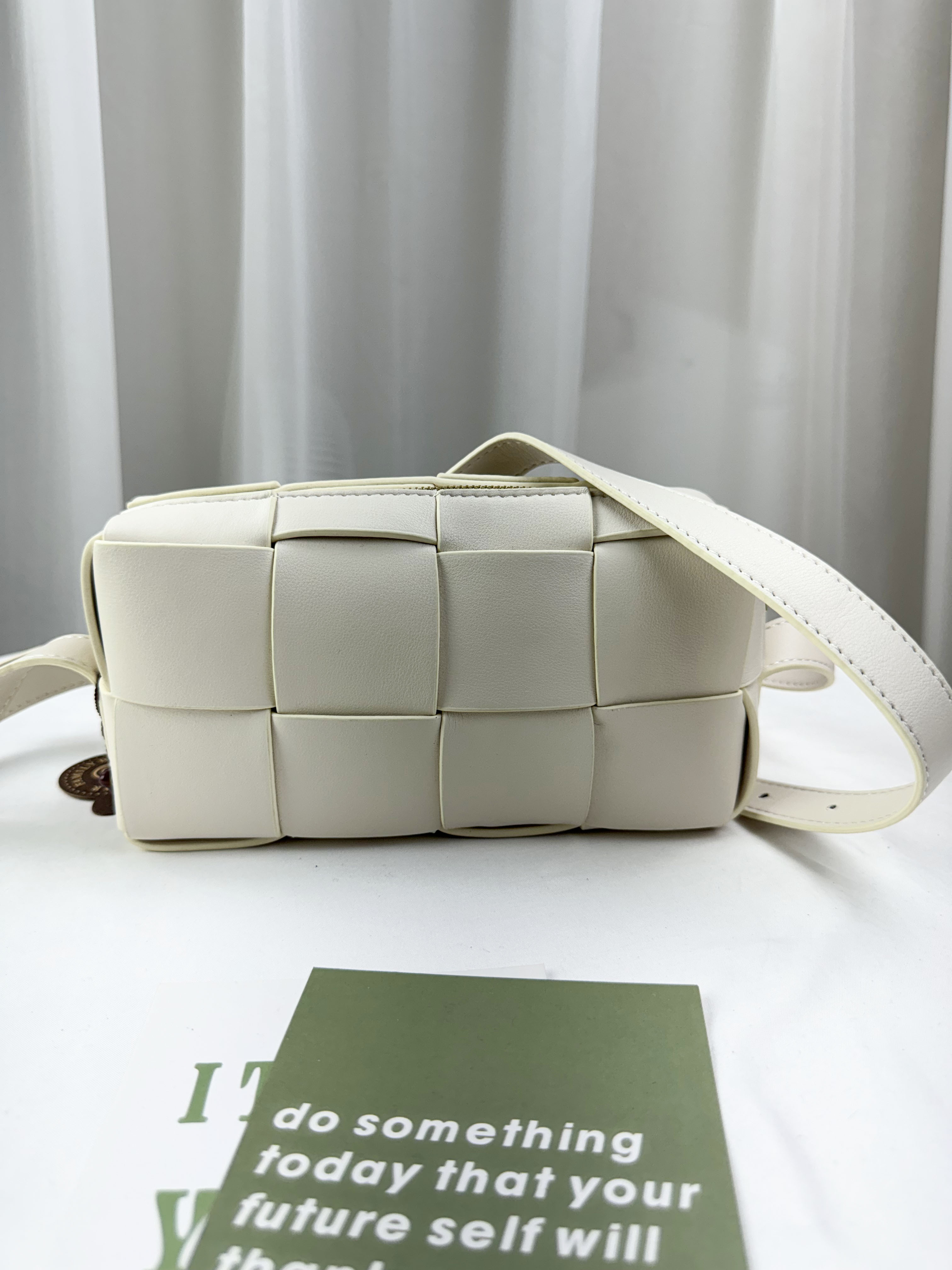 奶油白 寬編織真皮牛皮胸包 / 側背包 #SM-8709