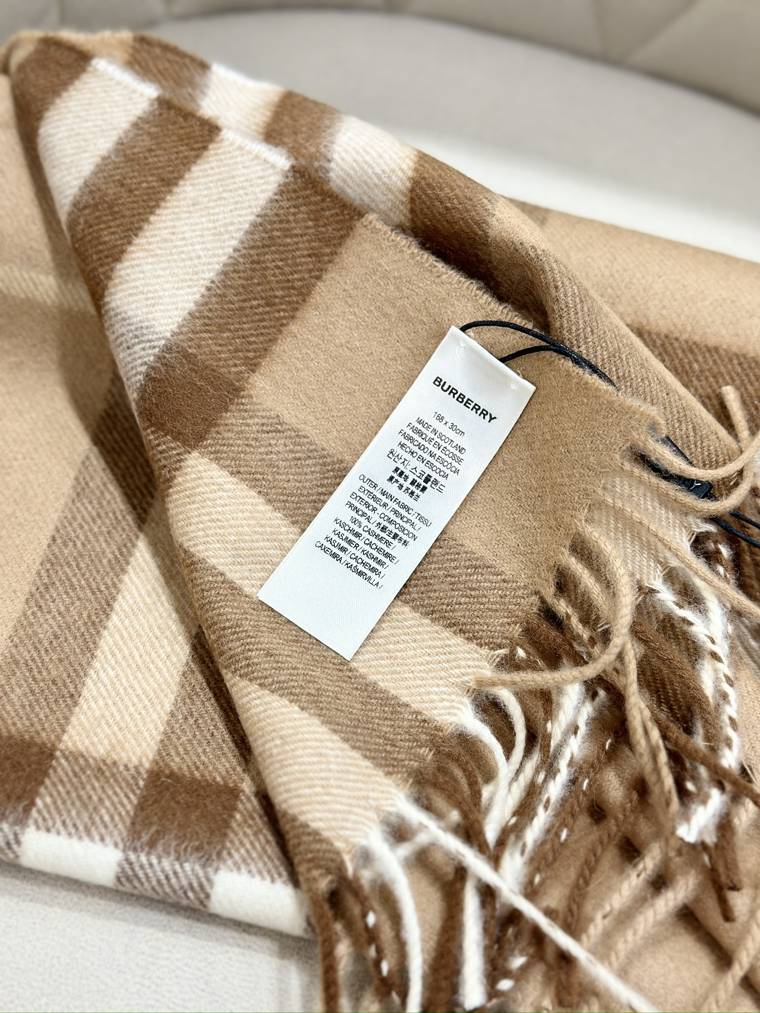 BURBERRY Cashmere Scarf