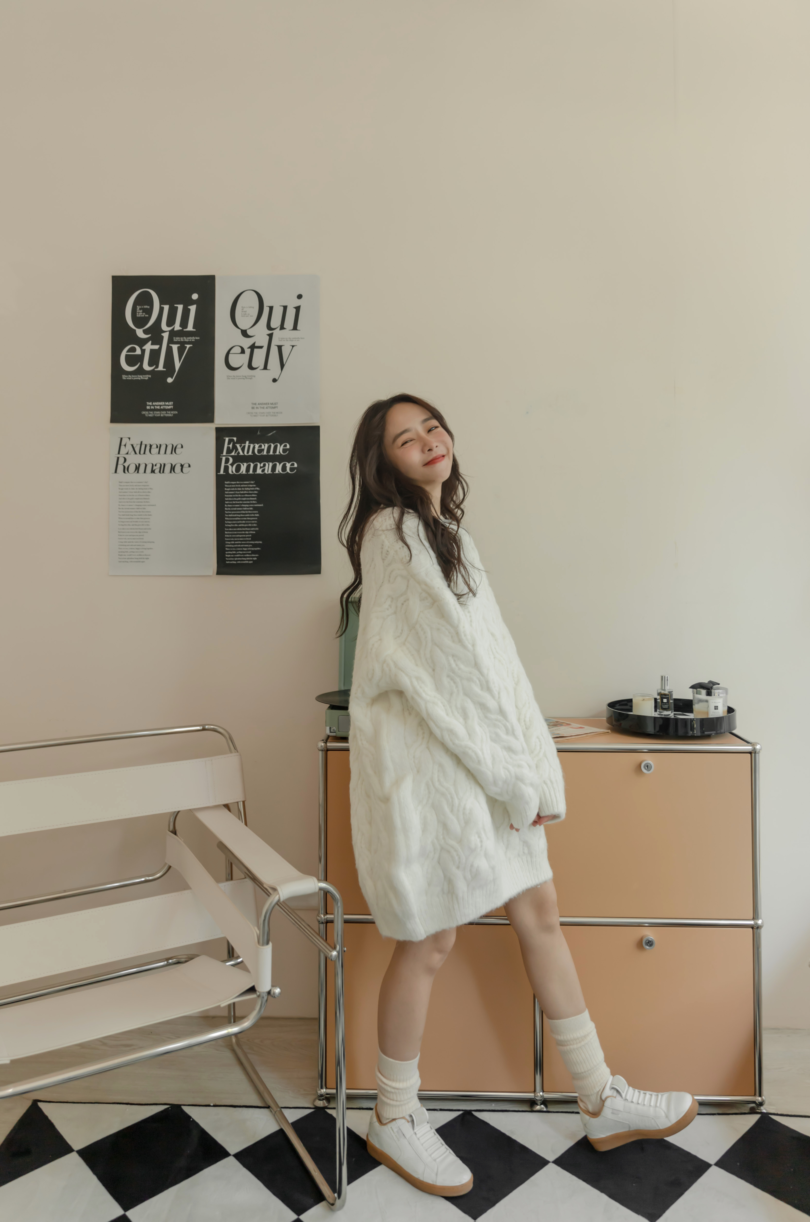 浪漫雪白寬麻花針織