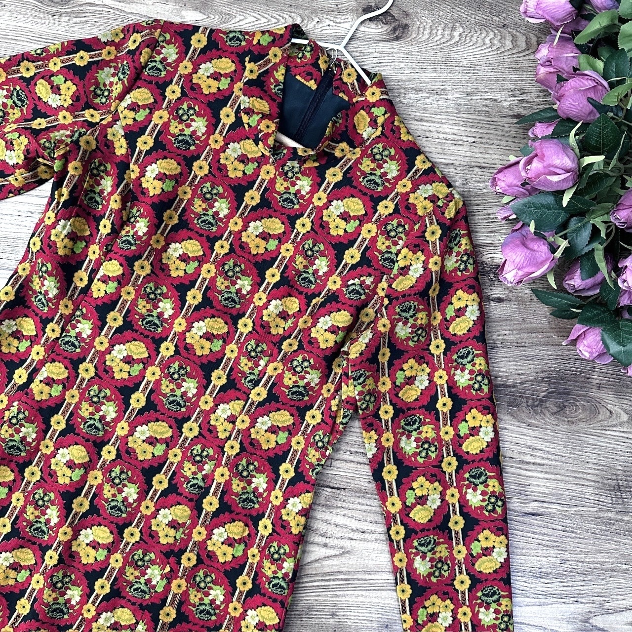 紅色大花微企領連身裙