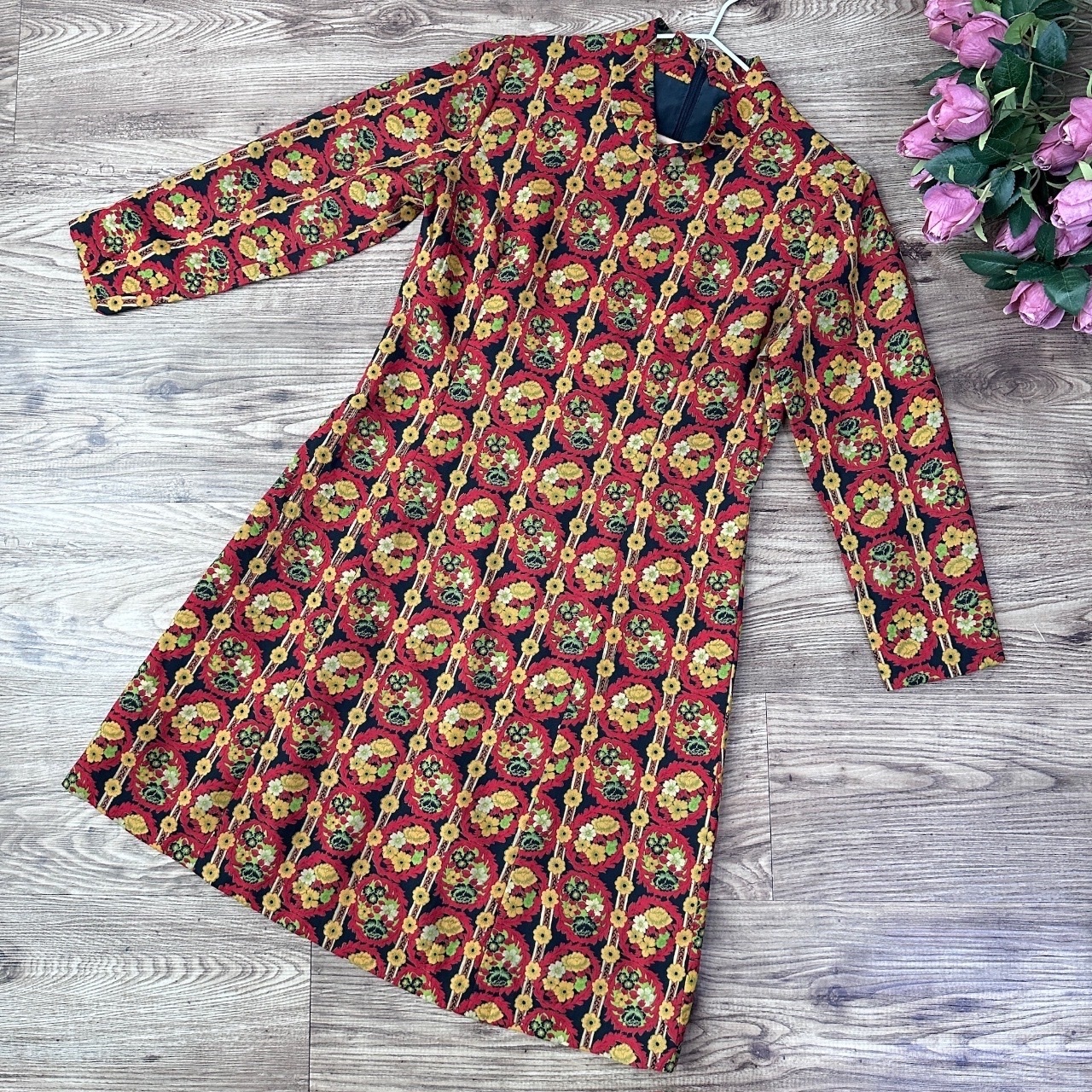 紅色大花微企領連身裙