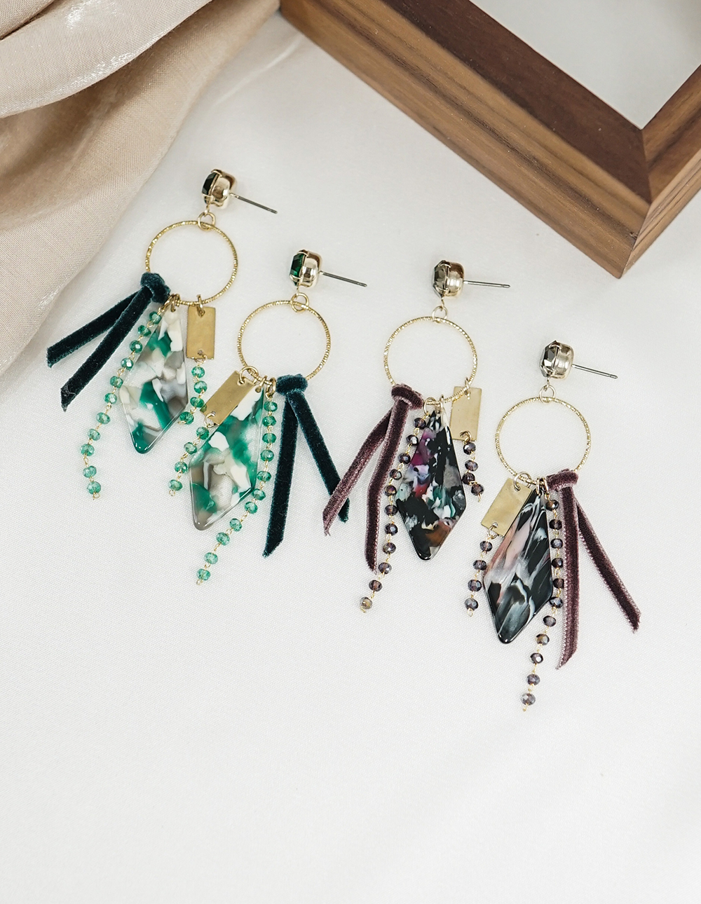 天鵝絨水晶細鍊耳環