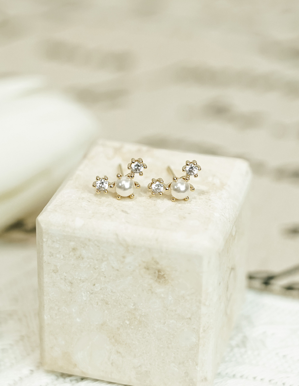 925 純銀施華洛世奇珍珠水鑽排列耳環