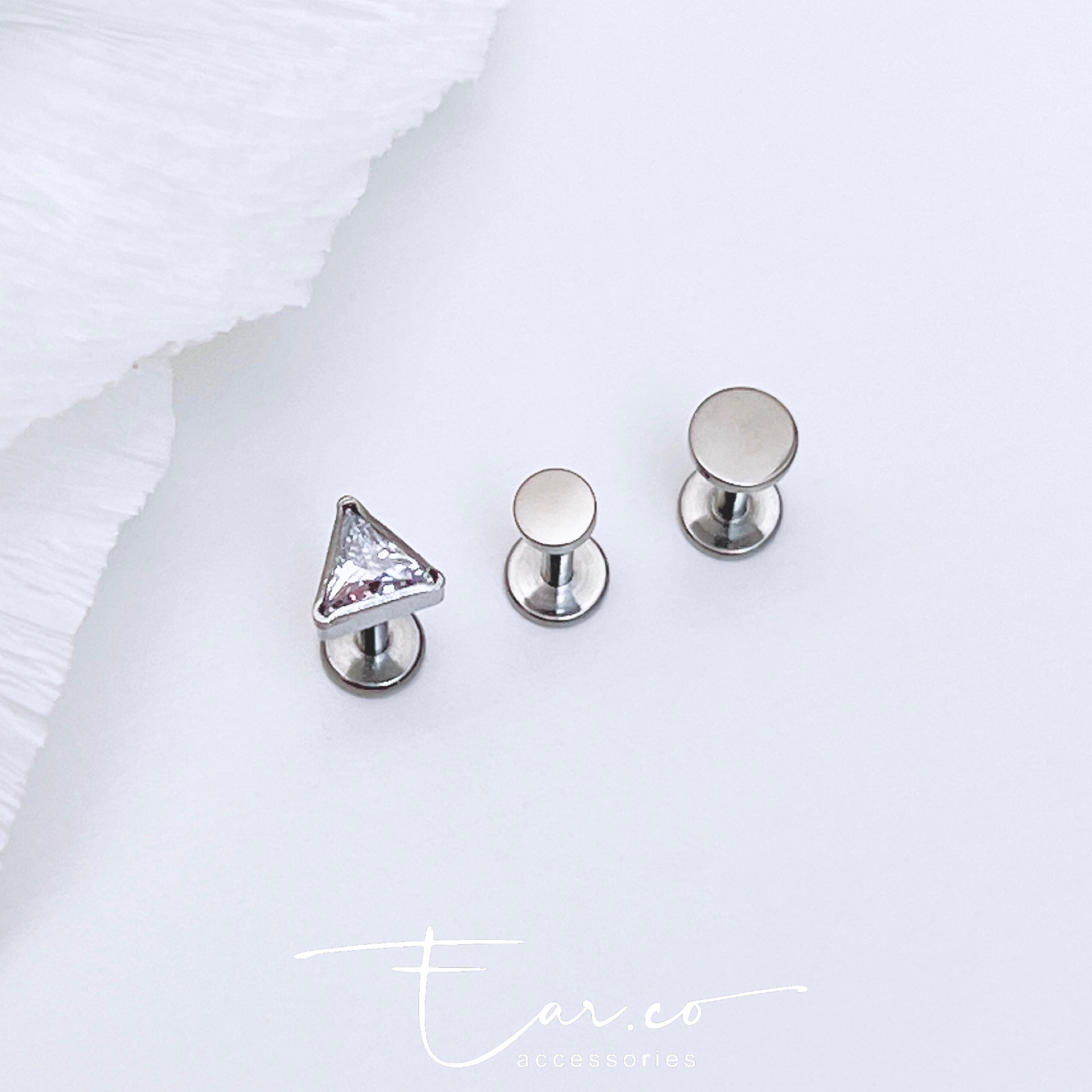 閃石小三角/小圓盤平頭耳門/耳珠/耳骨釘 [G23 Titanium] [單支]