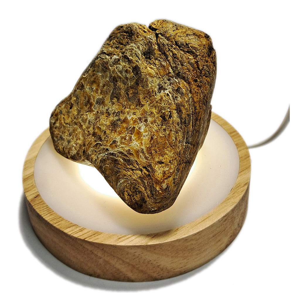 琥珀原礦8*7.3*4.7公分 &led燈座【十方】153034