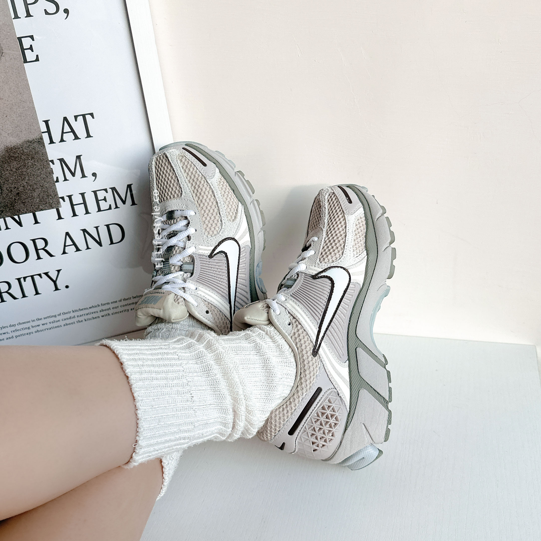 NIKE ZOOM VOMERO 5 燕麥灰藍 米色 淡藍 男鞋 FZ3653-104 / 調貨