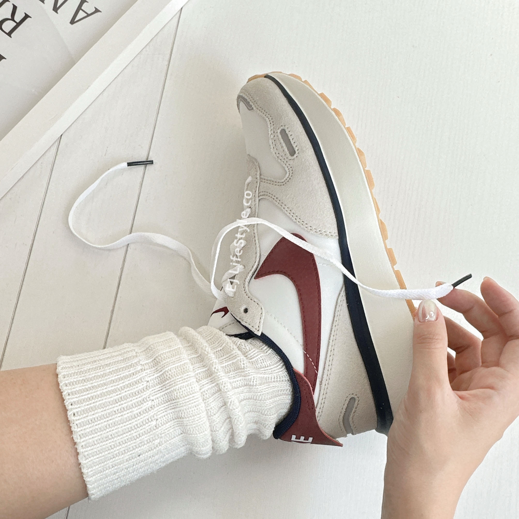 NIKE PHOENIX WAFFLE 平民版SACAI 紅藍 白 焦糖底 女鞋 FZ3600-072 / 調貨