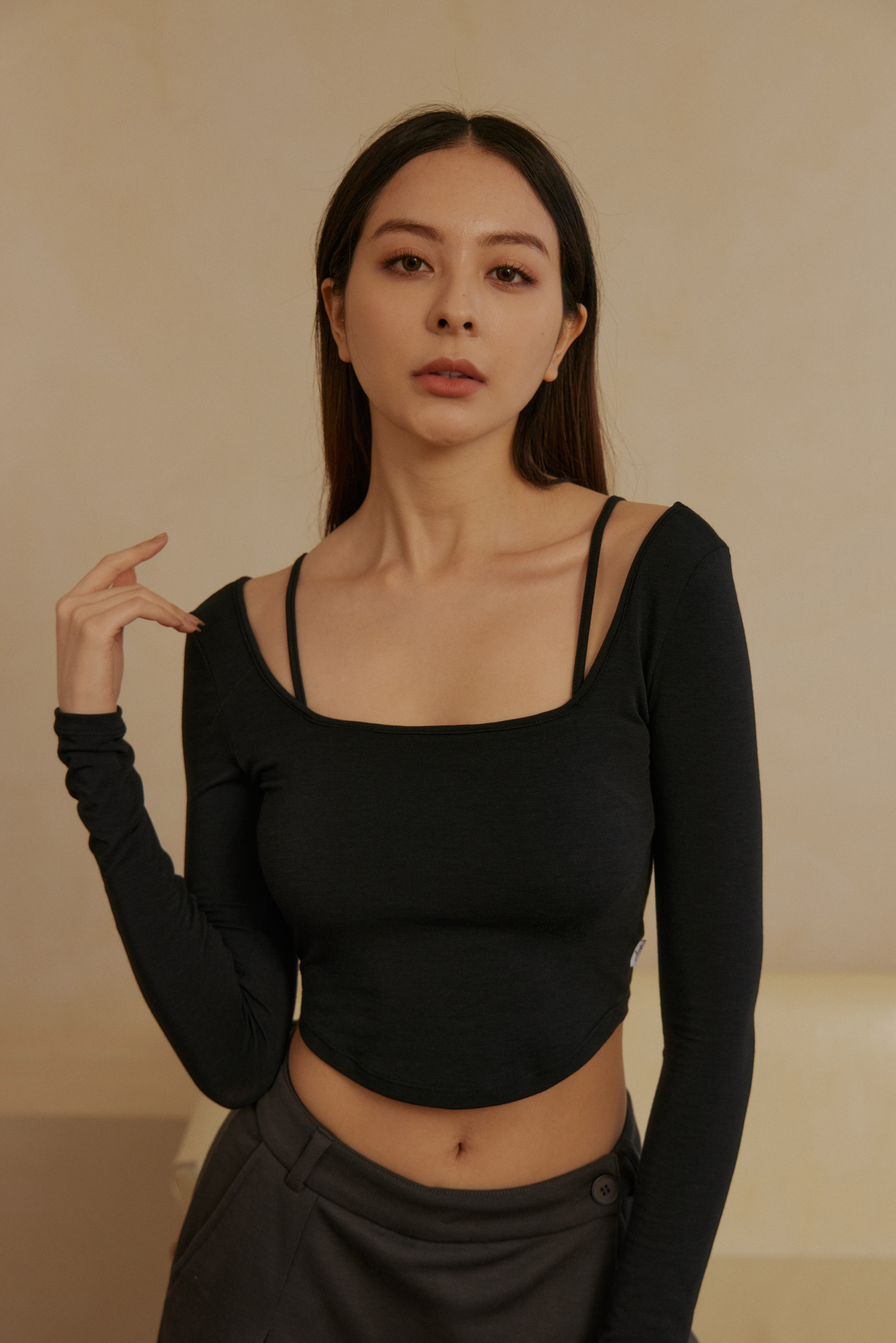 下擺圓弧方領Bra Top- 黑