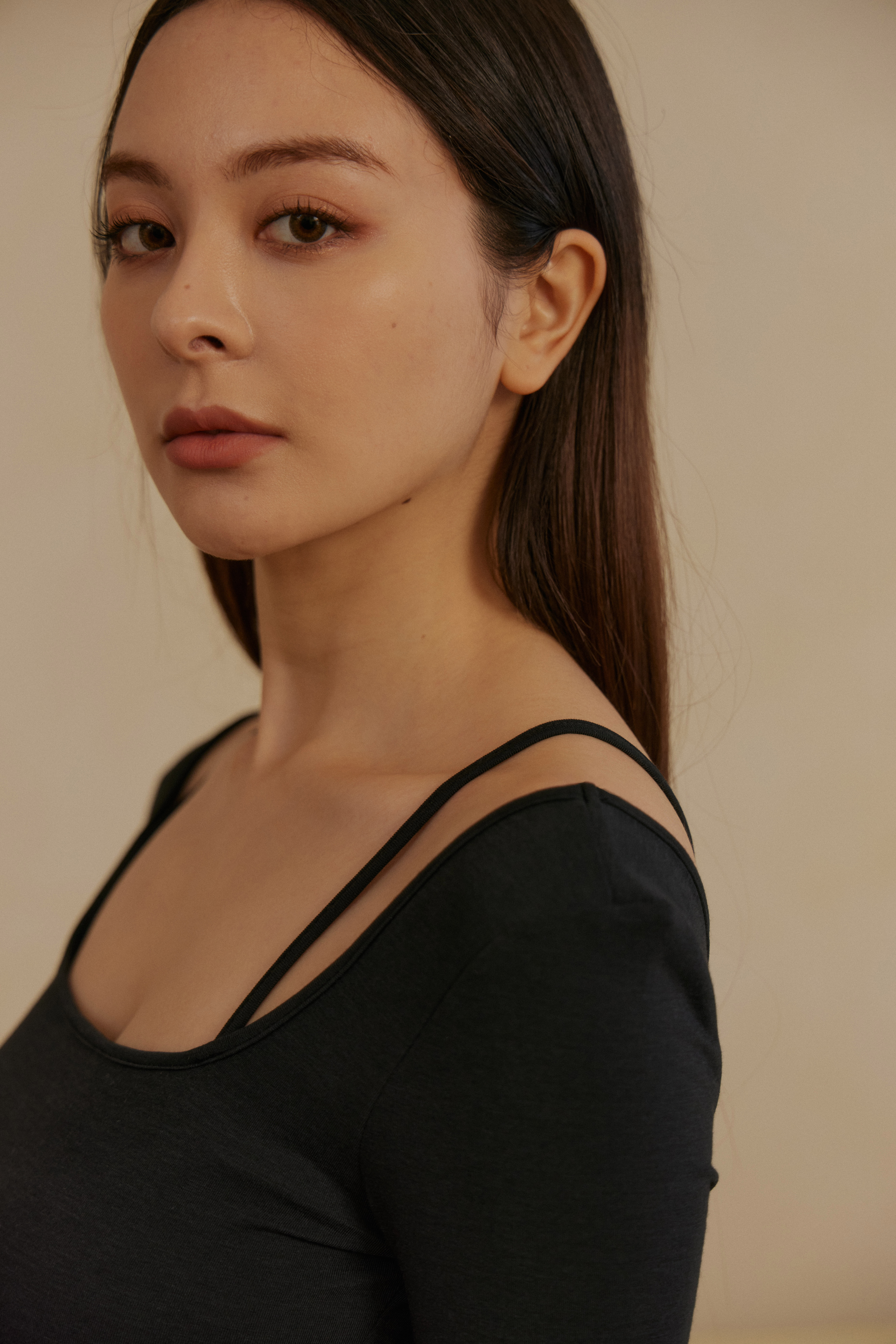 下擺圓弧方領Bra Top- 黑