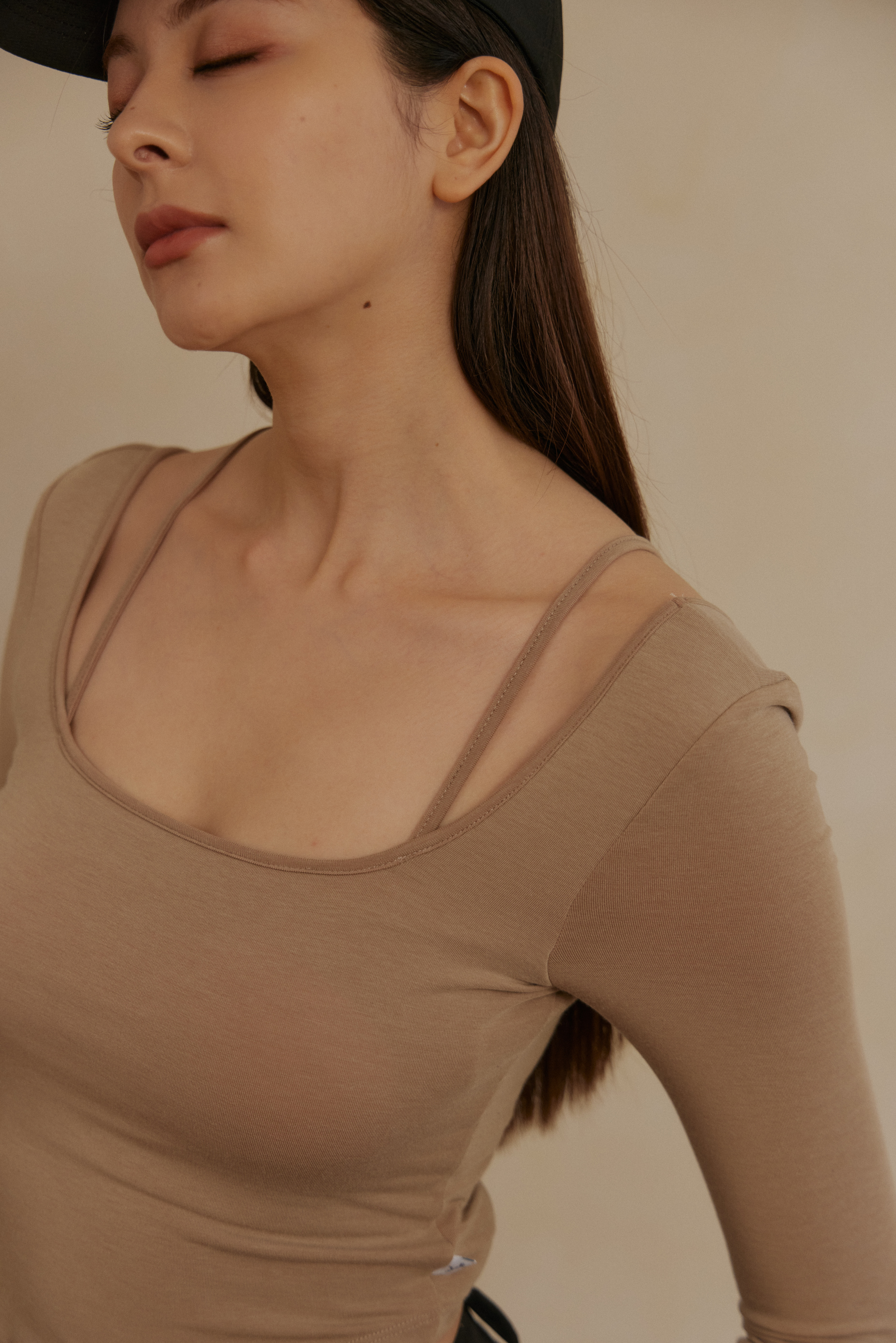 下擺圓弧方領Bra Top- 卡其