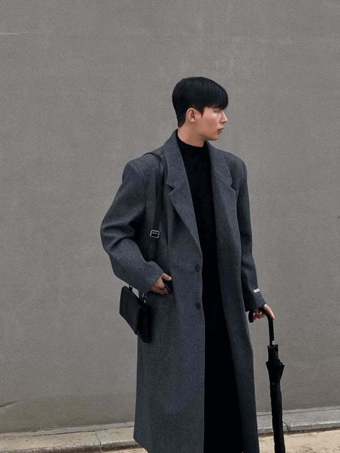 細縫褶羊毛超長大衣