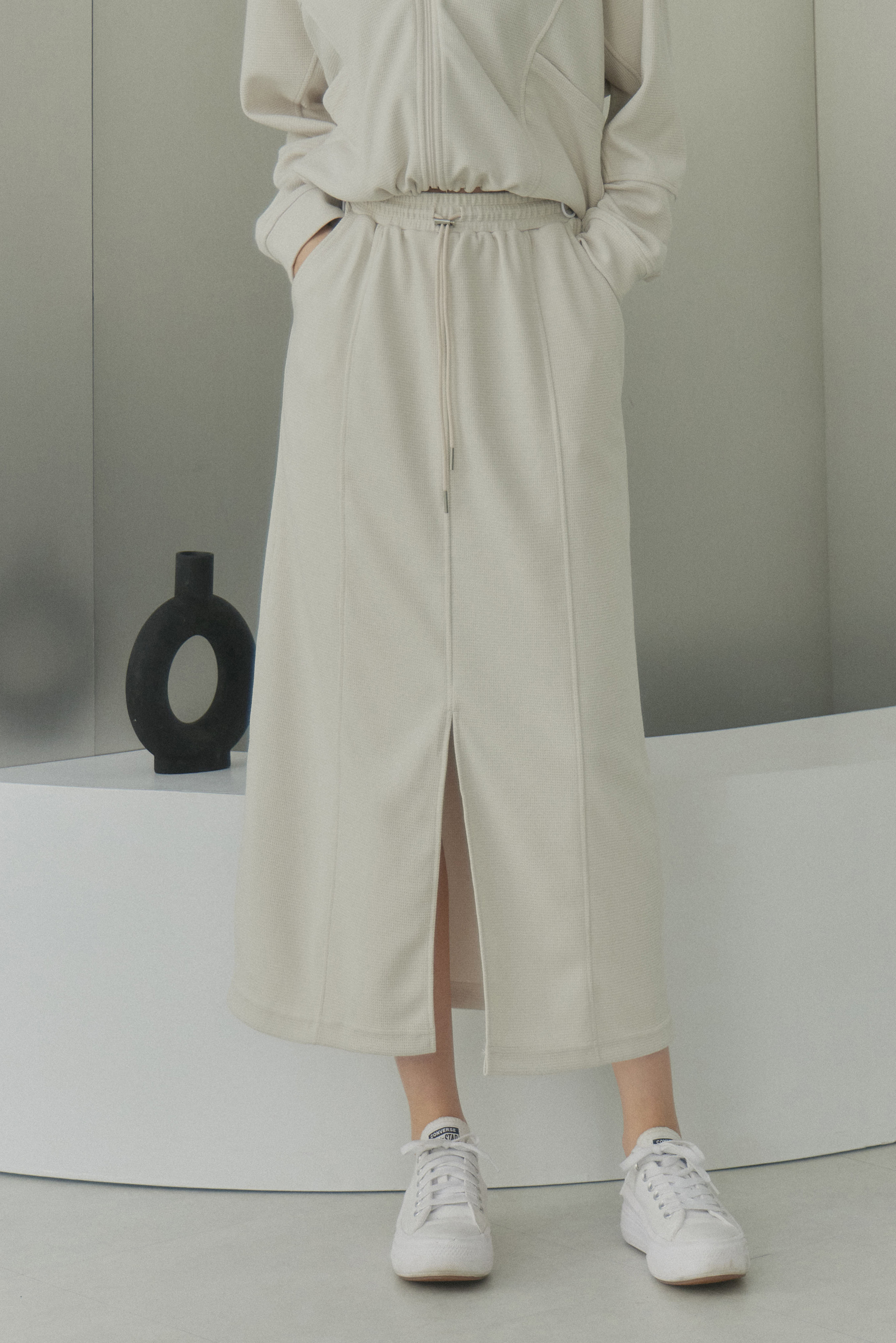 華夫格前開岔直筒長裙- 奶白