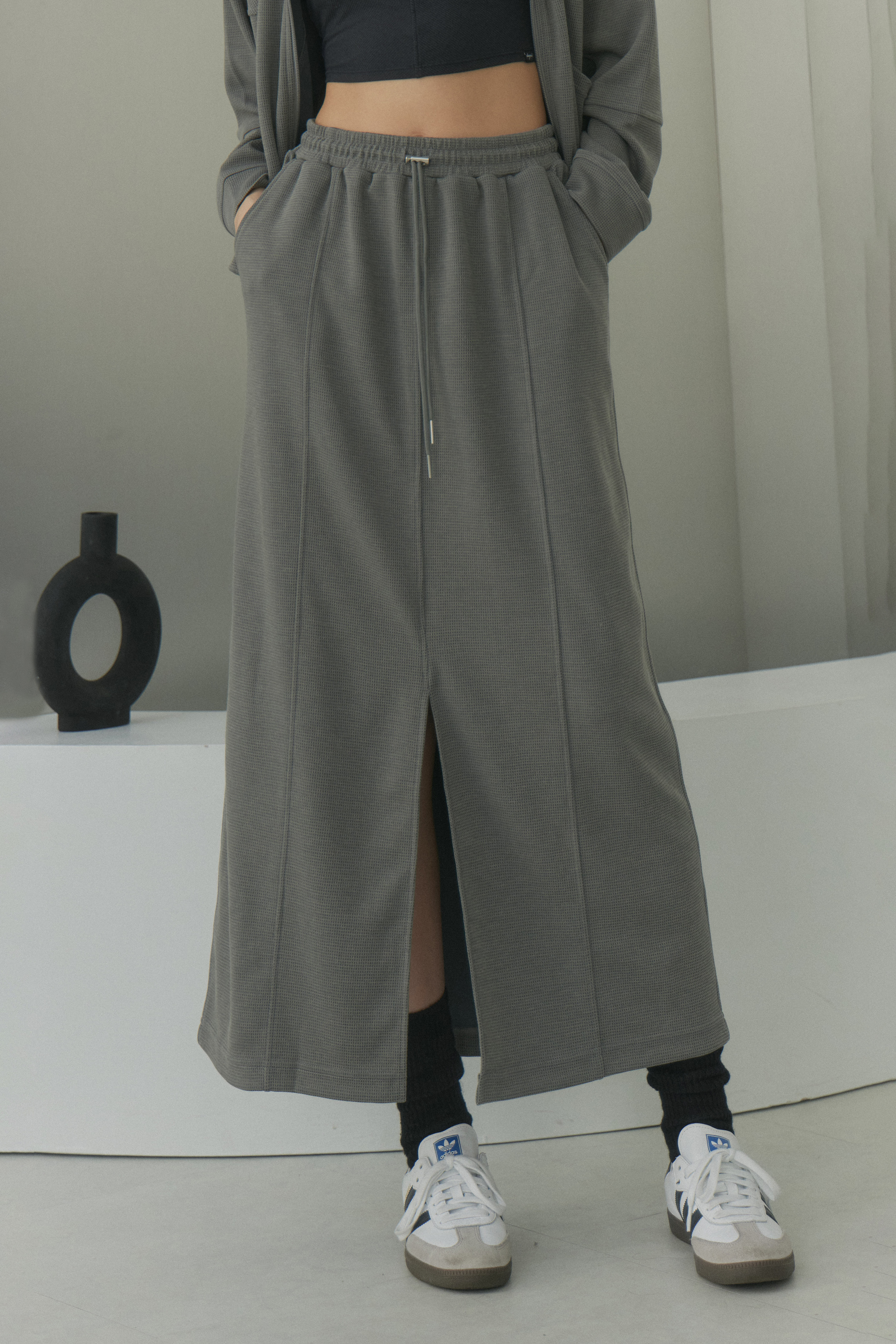 華夫格前開岔直筒長裙- 灰綠