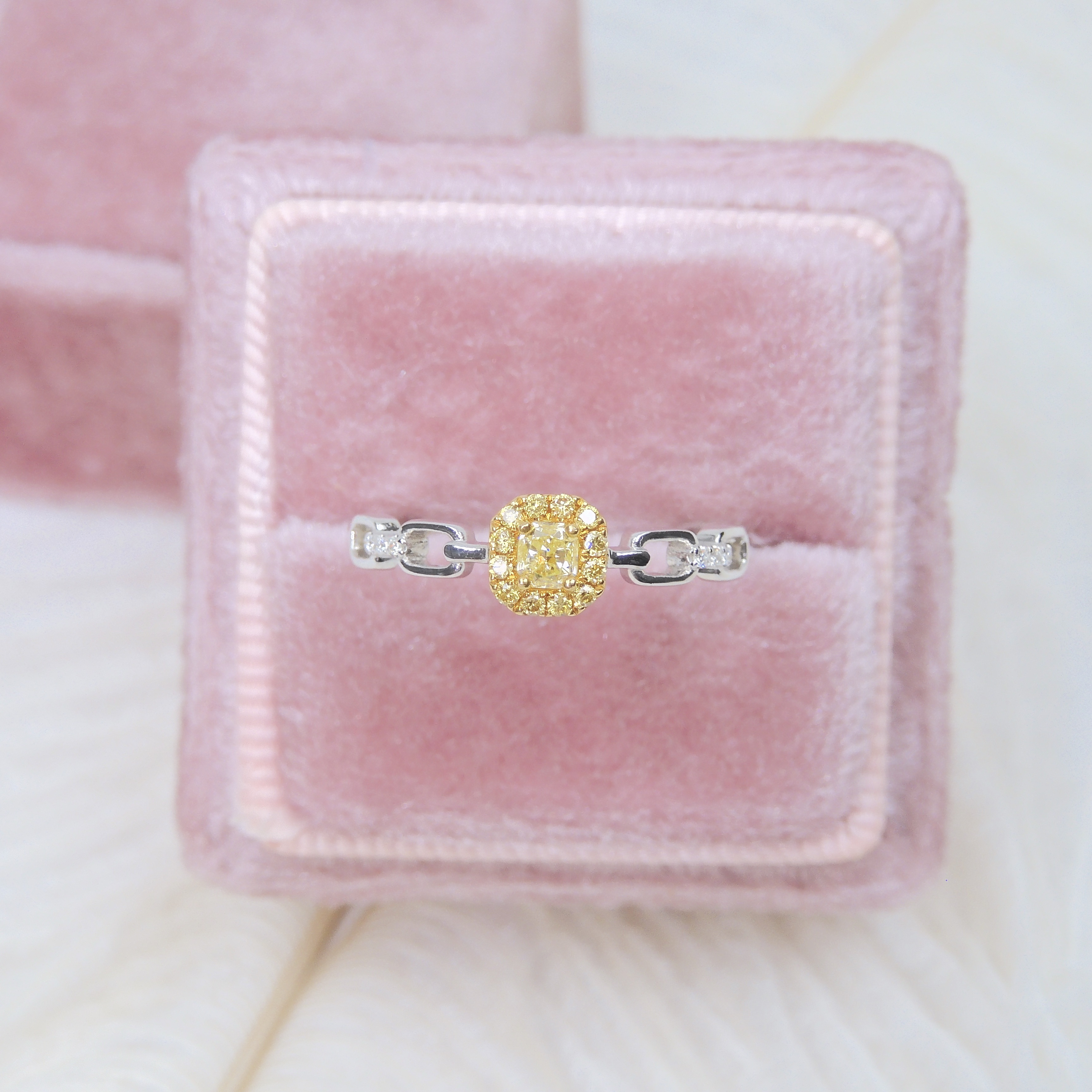 18K金 0.16ct 黃鑽戒指