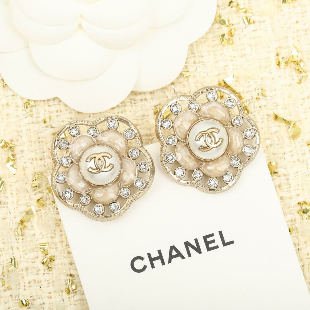CHANEL 經典花形狀復古款花式耳環(復古金)